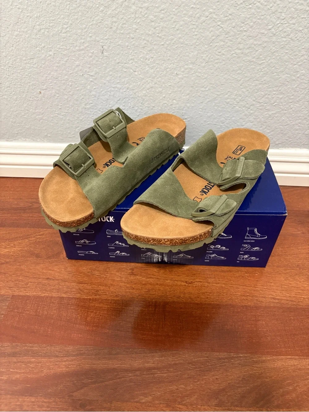 Olive / Nature Green Birkenstock Arizona Suede - Mens 9 / 42 EU
